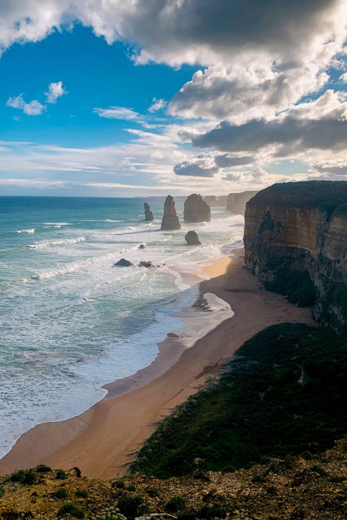the 12 apostles in the great ocean road