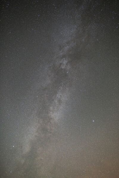 A starry sky over Sydney, with the Milky Way galaxy stretching across the clear night sky, providing a romantic backdrop perfect for Valentine's Day stargazing experiences in the city.