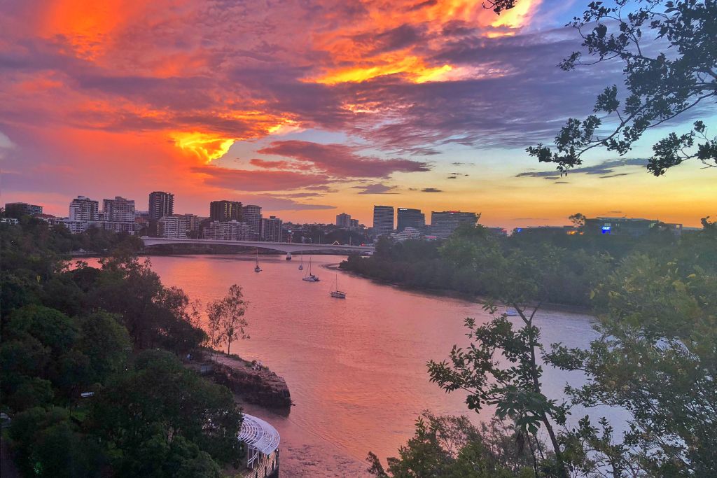 the beautiful and peaceful river of Brisbane