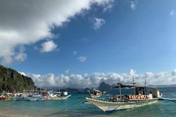 The boats and the sea in El Nido, Palawan