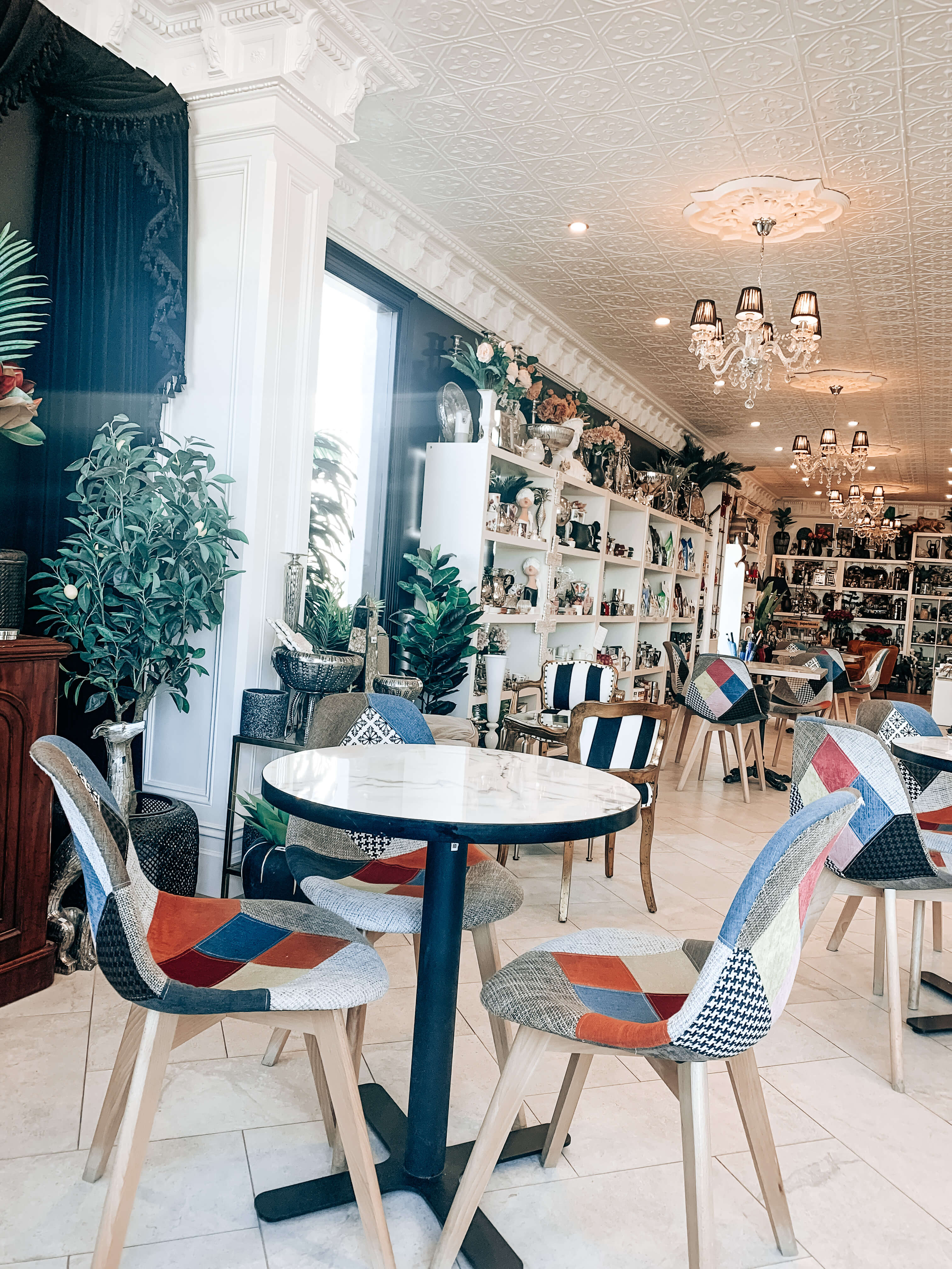 one of the things to do in robe is visiting mahalia coffee