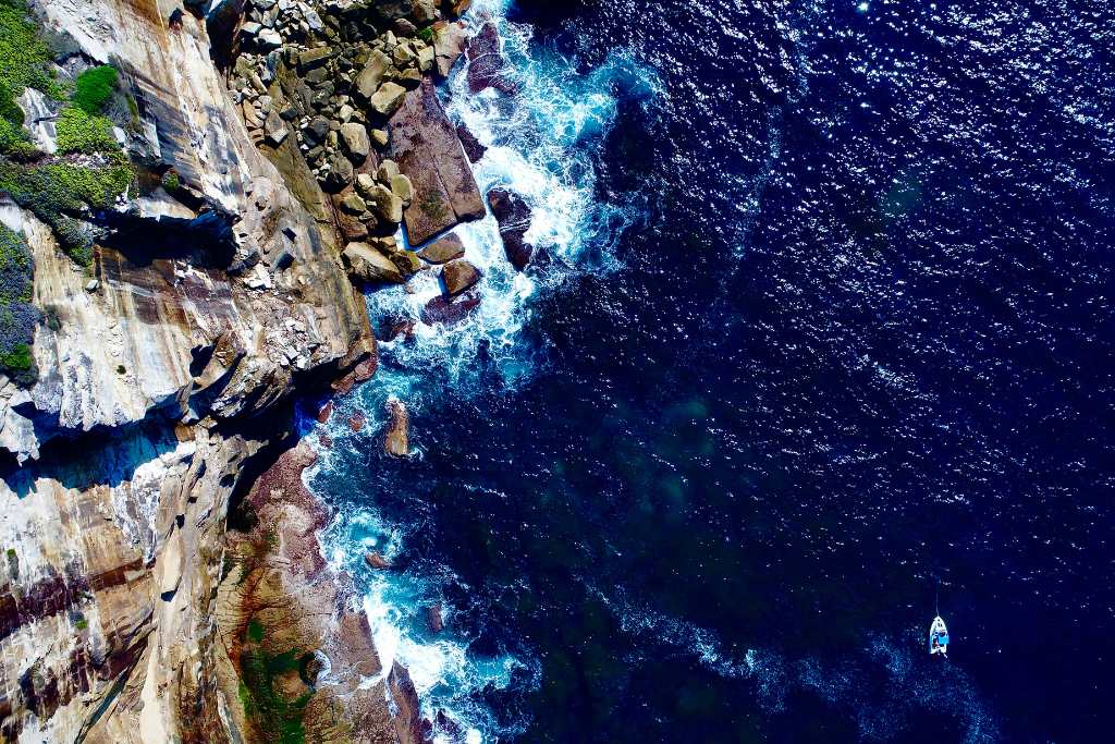 The cliffs and ocean at Royal National Park