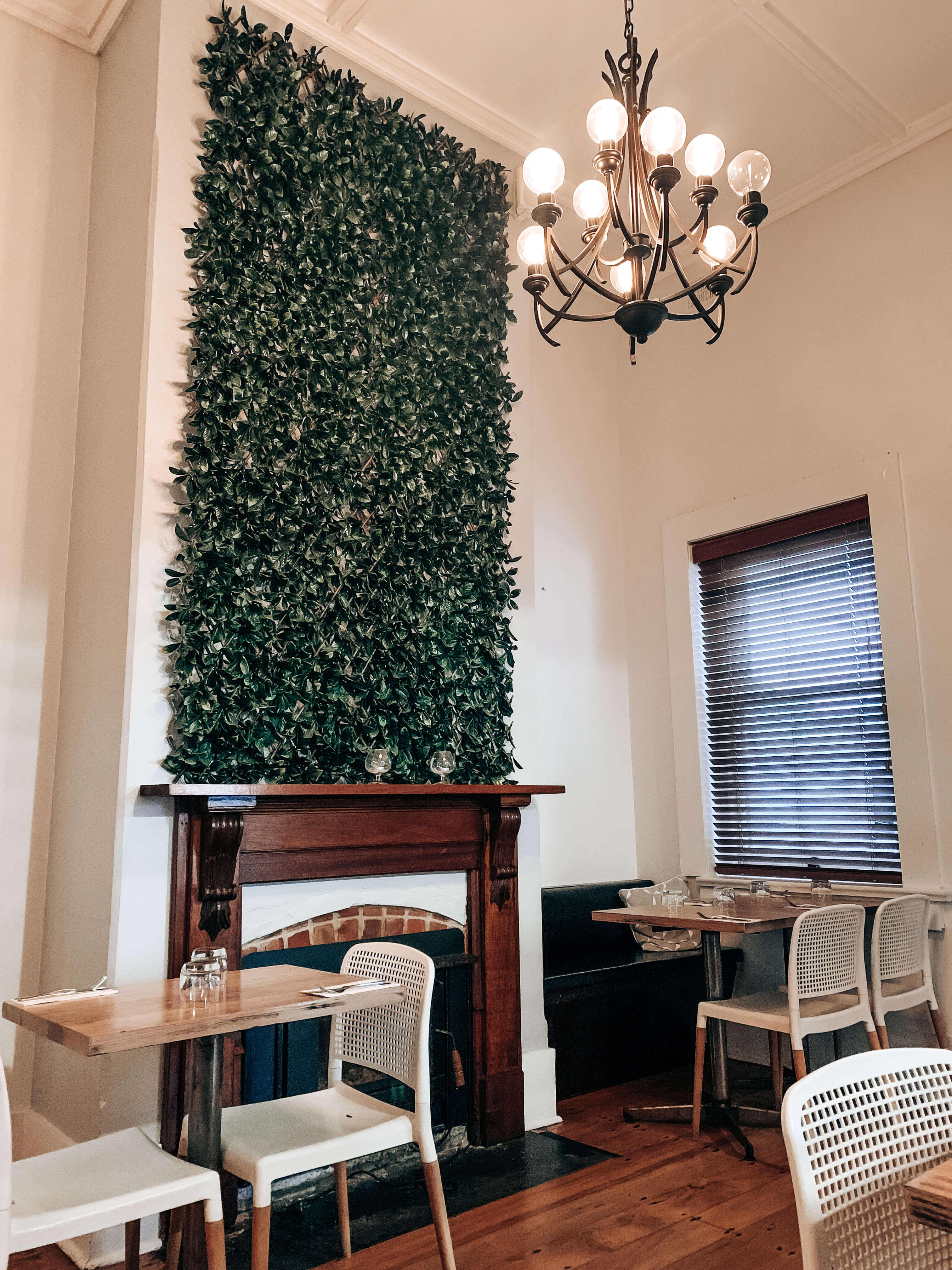 one of the things to do in robe is dining at sails at robe