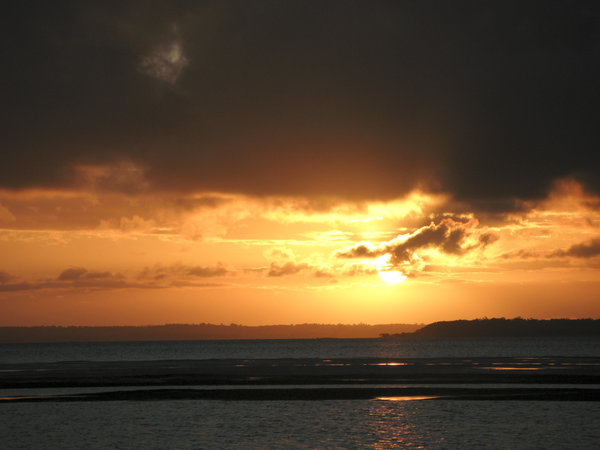 Sunset over Stradbroke Island for the question Is Brisbane worth visiting